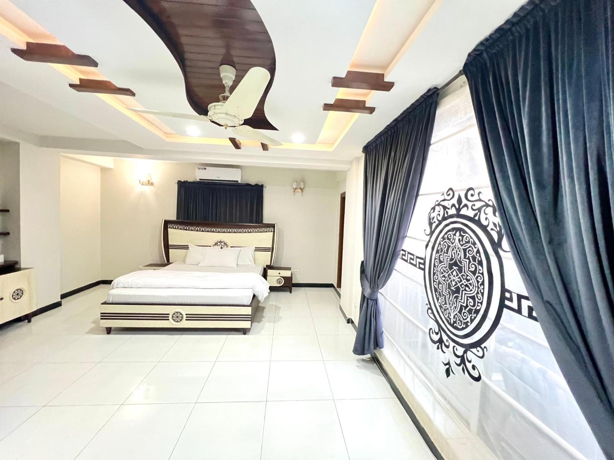 Penthouse 3Bedrooms - Luxury Apartment Hotel イスラマバード エクステリア 写真